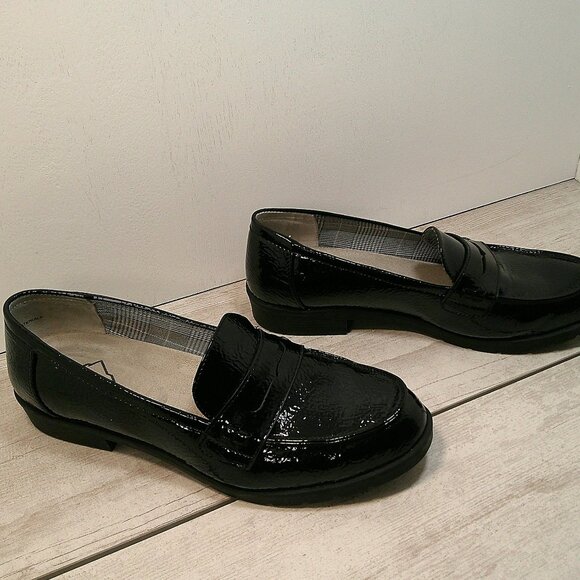 CLIFFS BY WHITE MOUNTAIN Women's Galah Penny Loafer Flats. Black Patent Size 9M - Picture 1 of 9